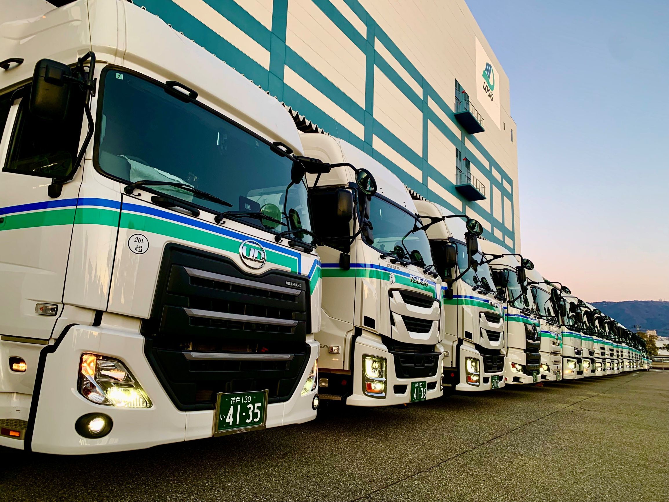 　　　　　　　　　　　　　　株式会社リョーウンエキスプレス