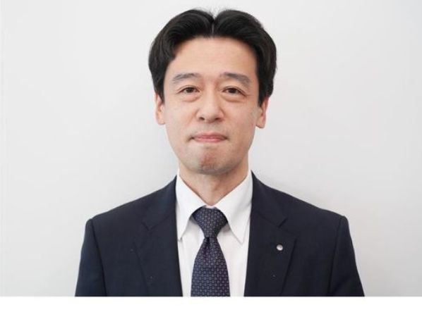 　　　　　　 　河合秀治　社長