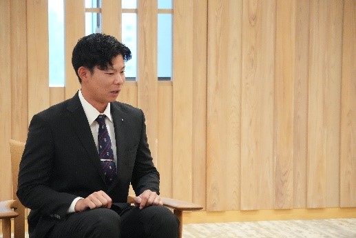 黒獅子旗奪還の喜びを語る城野主将