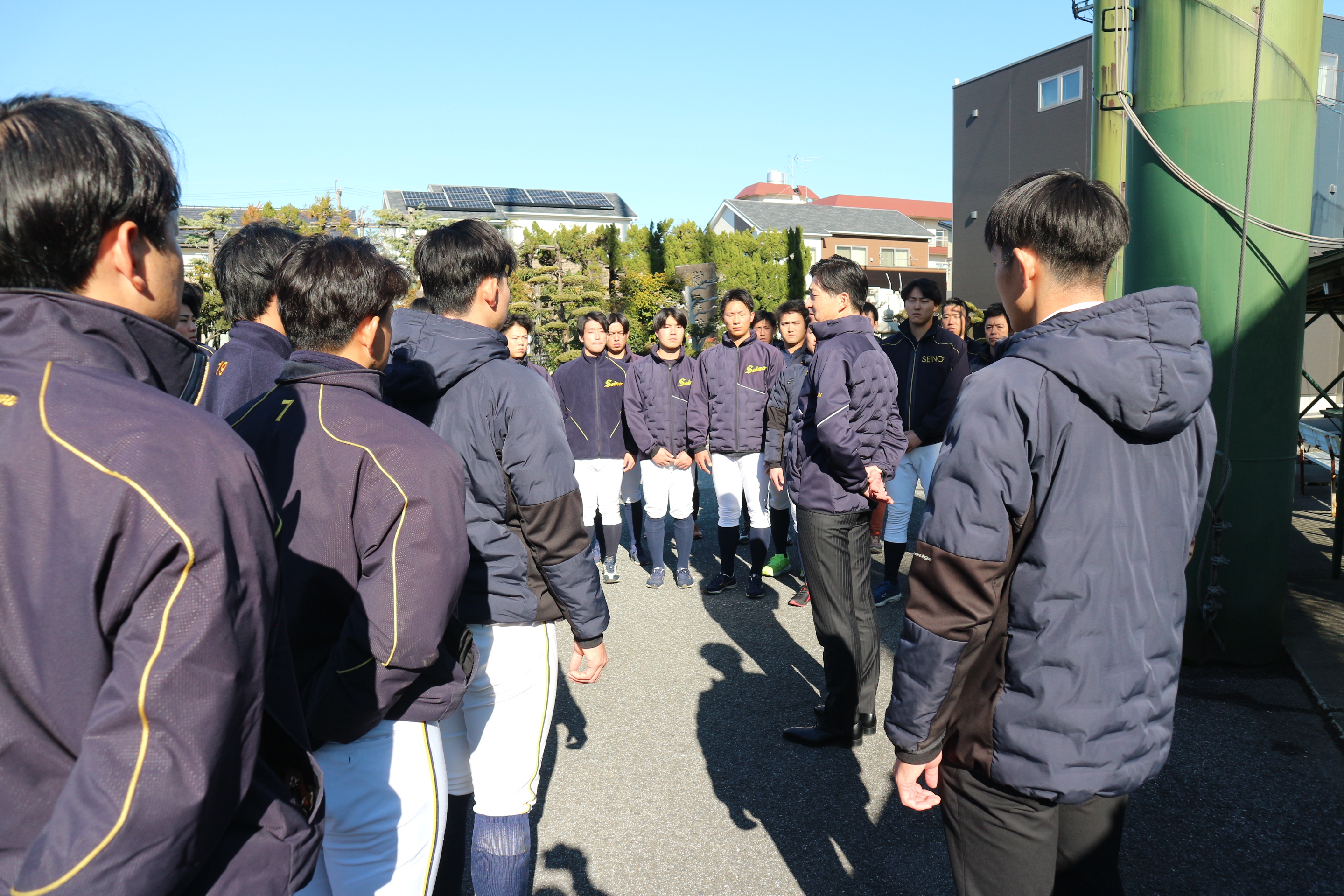 　　　　田口部長が部員を鼓舞する様子