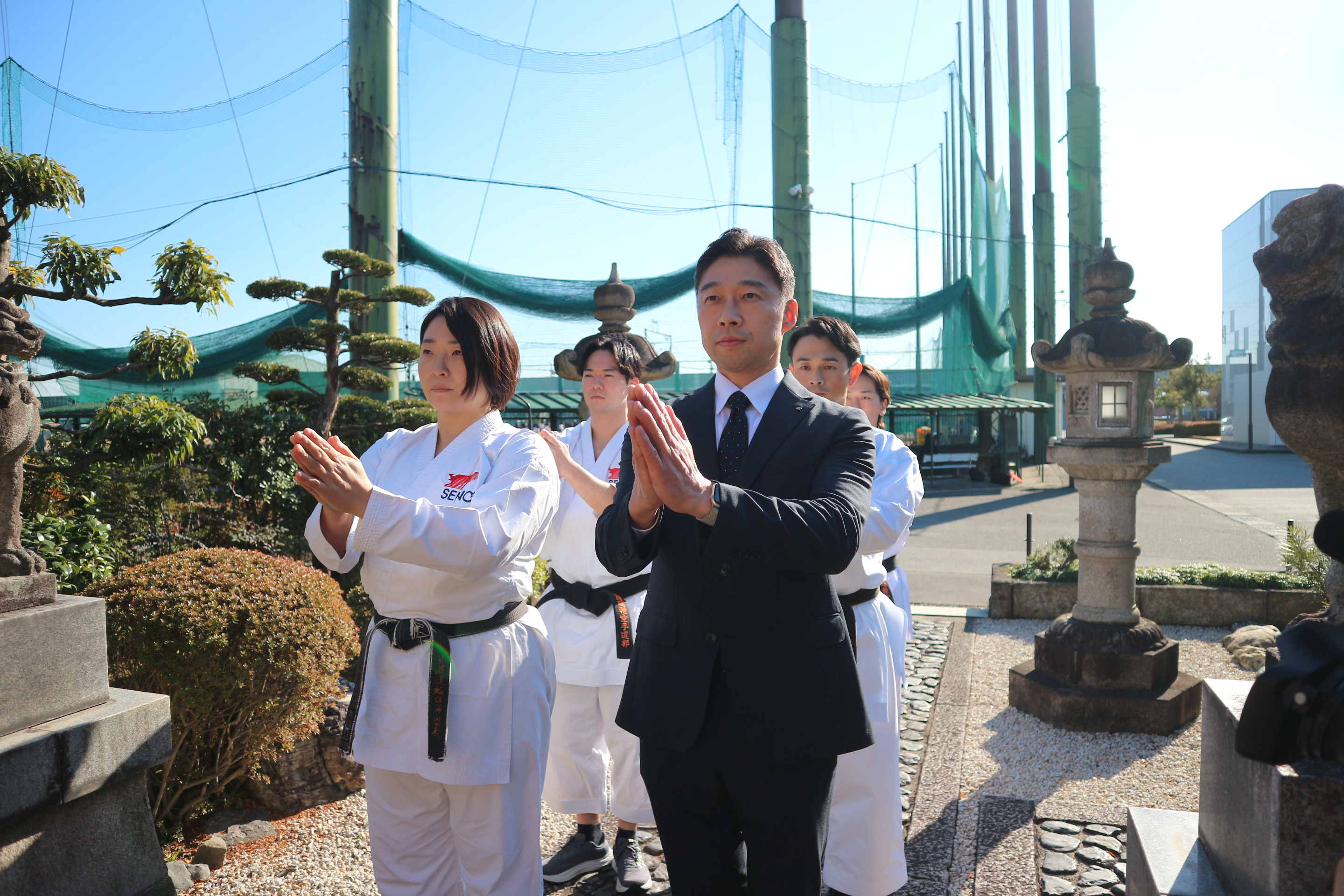 　　　　　　空手道部の祈願の様子