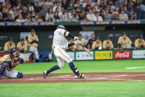 先制の適時打でチームを勢いづける城野選手