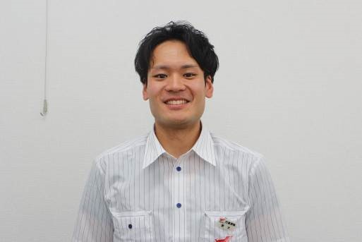 青木さん（営業/2023年入社）